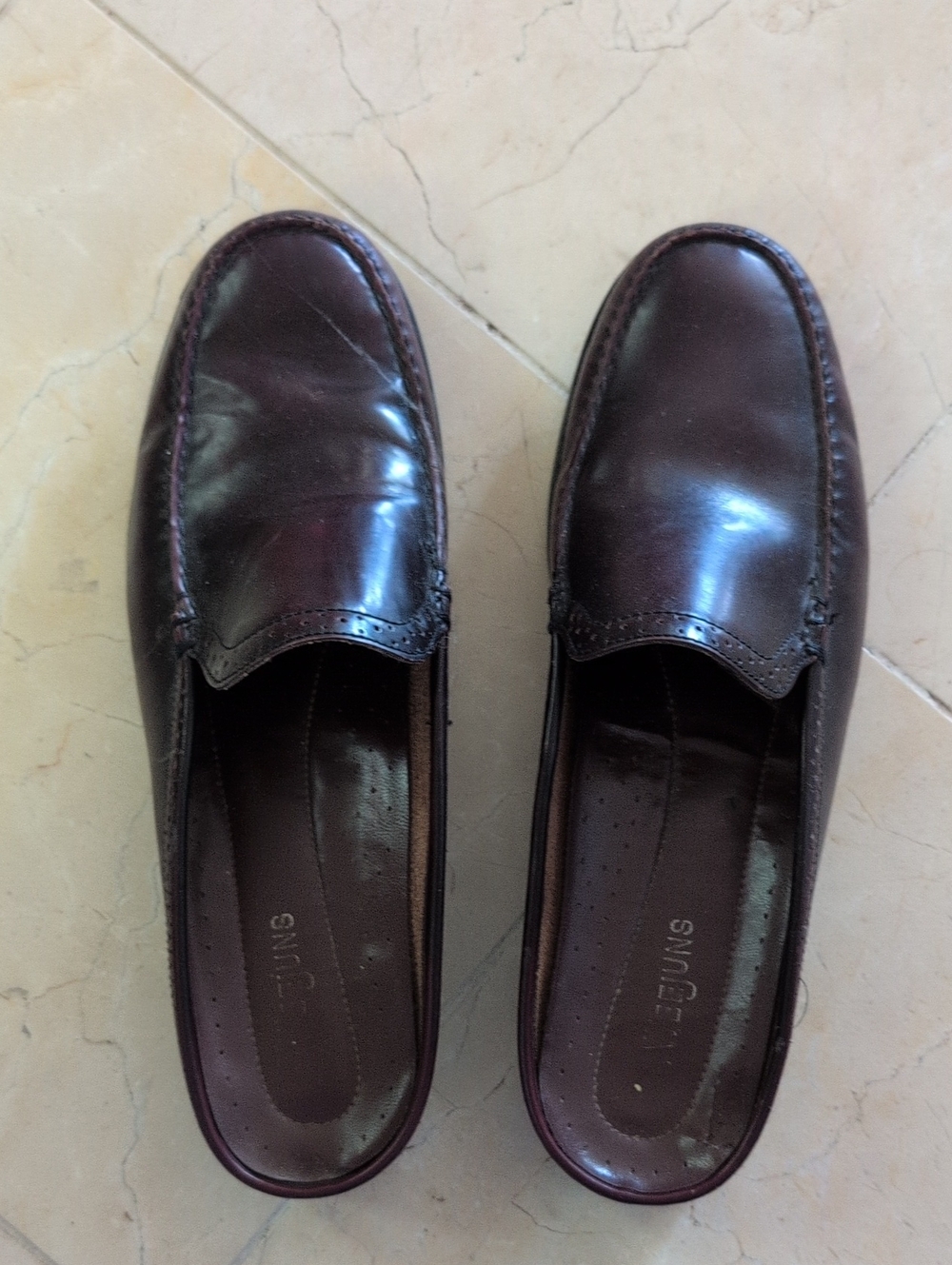 Weejuns Bass Leather Slip-On Loafers in Dark Brown